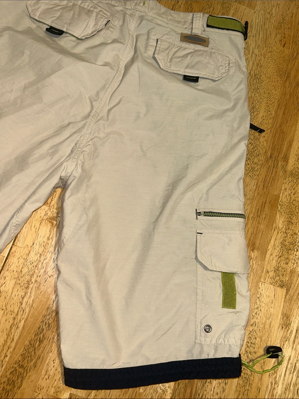 Light Gray Outdoor Cargo Pants with Green Accentso - Picture 7 of 8